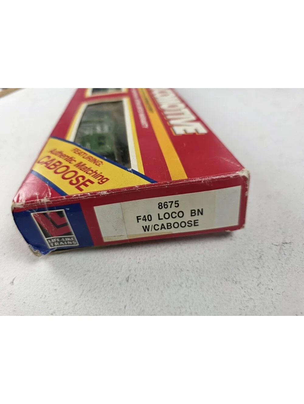 Life-Like HO Deluxe Locomotive & Caboose Burlington Northern 9987 ~ 8675 F40 NOS